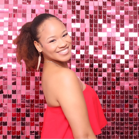 Meet your Posher, Maleya - Picture 1 of 1